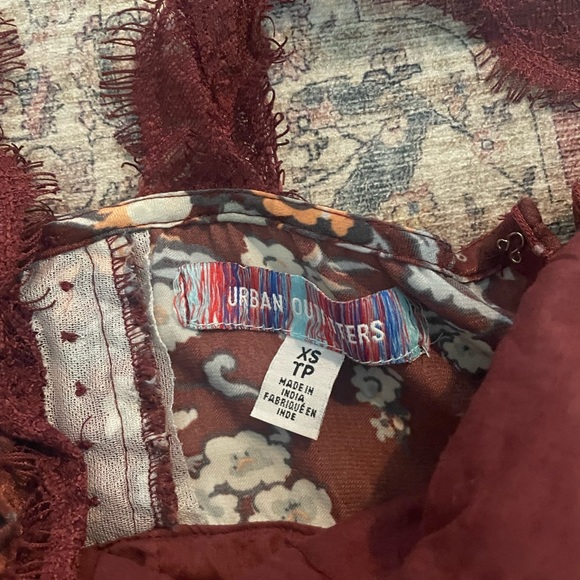 UO Tiffany Lace Dress - Picture 3 of 6